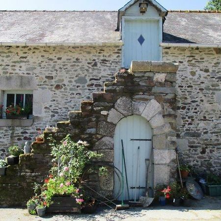 Le Petit Chateau Noyal-Pontivy Exteriör bild
